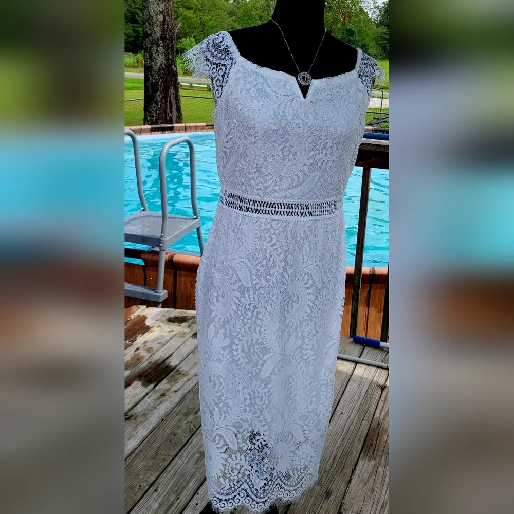 ODCOCD White Lace Off-Shoulder Dress - Picture 13 of 14